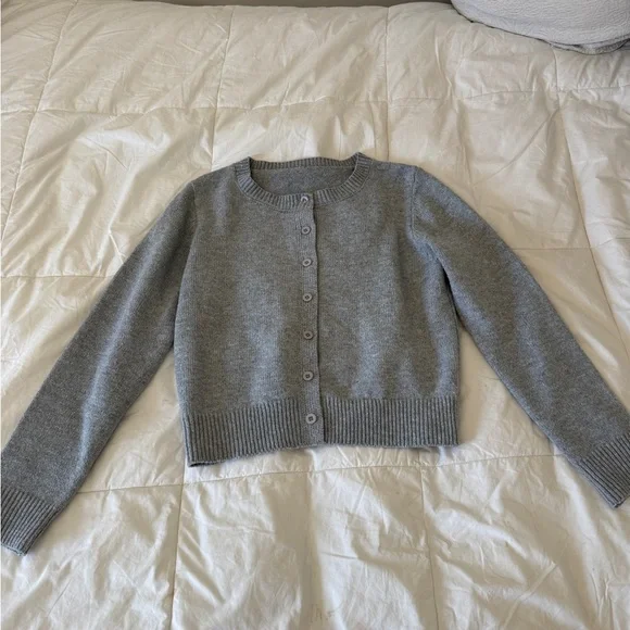 100% Viscose Grey Crewneck Cardigan Sweater - Size Small - Picture 7 of 14